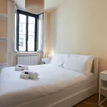 Hacca Collection- Navigli&bocconi-centro-porta Romana * Milán