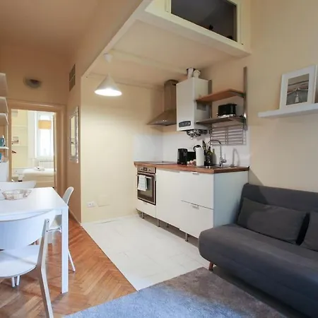Hacca Collection- Navigli&bocconi-centro-porta Romana Apartment