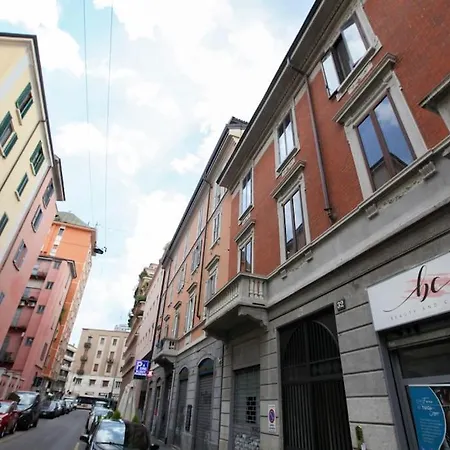 Hacca Collection- Navigli&bocconi-centro-porta Romana Apartment *